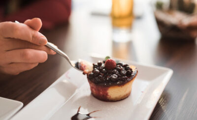 5 fáceis e práticas receitas de sobremesas sem açúcar 