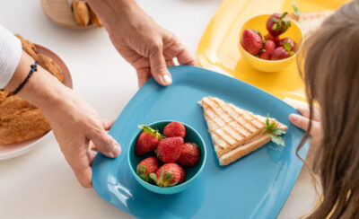 prato com lanches saudáveis para crianças