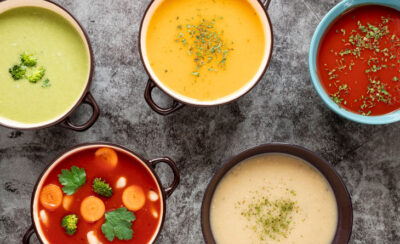 diversos pratos quentes para inverno visão de cima