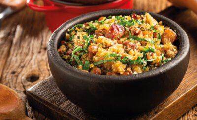 cumbuca para representar como fazer feijão-tropeiro