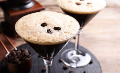 Drinks com café: receitas fáceis e práticas para incluir em seu cardápio